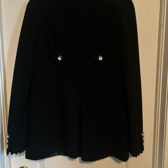 Gorgeous wool coat. Perfect for a special occasion or a day out. - Picture 2 of 5
